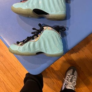 Nike foamposite GS size 11C